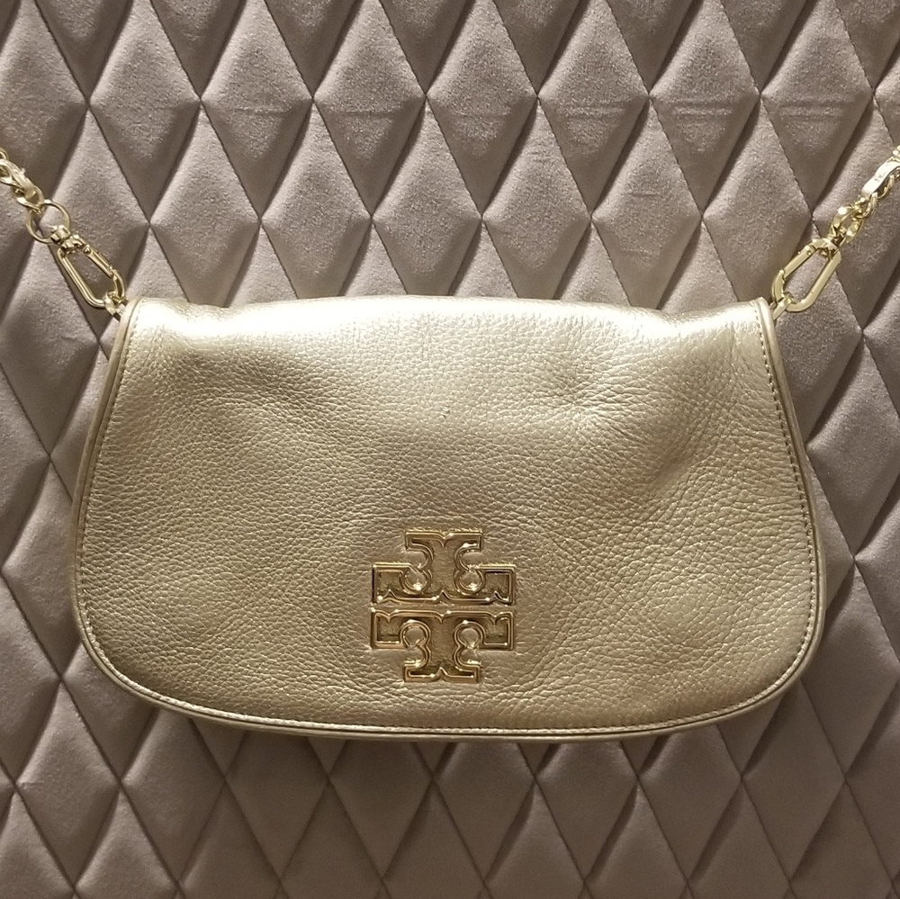 ♦️SOLD♦️Tory Burch clutch with detachable strap